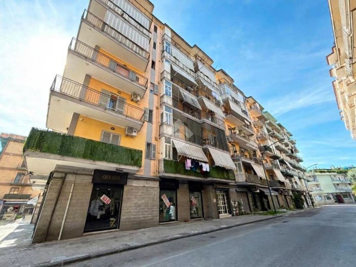 Appartamento quadrilocale in vendita in Via Giosuè Carducci, Centro, Casoria