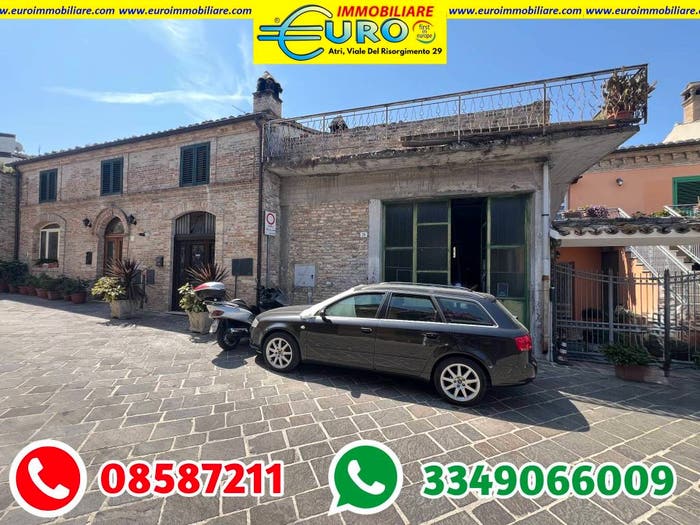 Appartamento trilocale in vendita in Viale delle Clarisse, Centro, Atri
