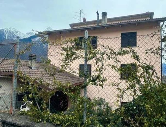 Appartamento con 5 locali in vendita in Via Roma, Centro, Gordona