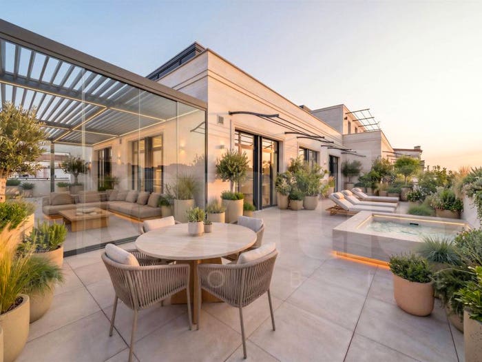 Appartamento quadrilocale in vendita in Via Antonio Cecchi, Washington, Milano