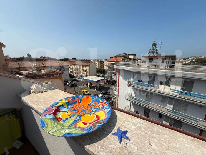 Appartamento con 5 locali in vendita in VIA FERRUCCI, Centro, Formia