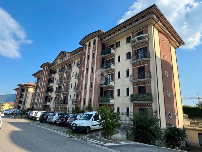 Appartamento trilocale in vendita in Contrada Archi, A Annarumma A Gasperi F Tedesco, Avellino