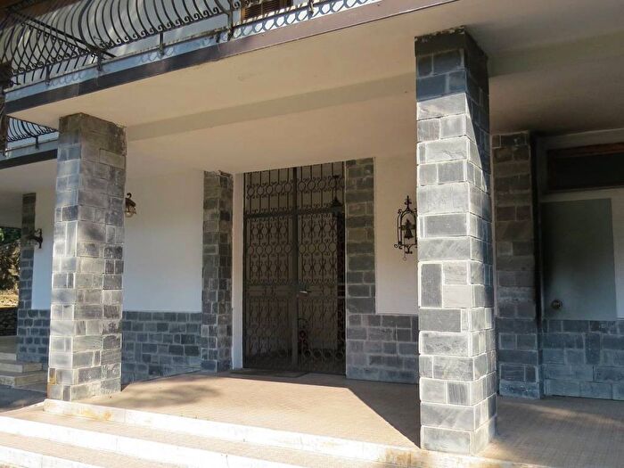 Casa con 6 locali in vendita in Isolabona