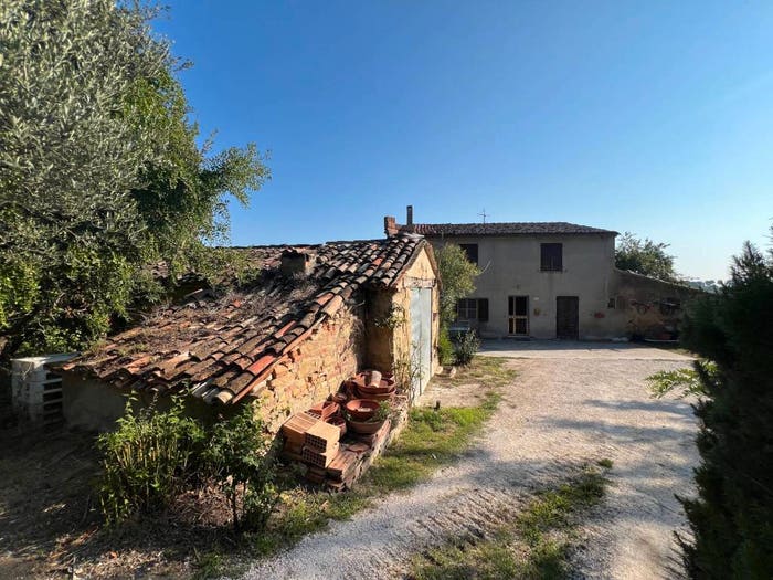 Casa con 6 locali in vendita in Via Adiacenze, Mombaroccio
