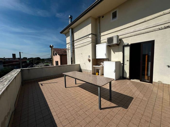 Appartamento con 5 locali in vendita in Strada Statale Adriatica, San Tommaso Tre Archi, Fermo