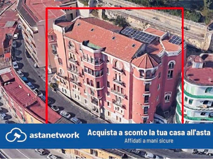 Appartamento con 6 locali in vendita in Via del Parco Grifeo, Piazza Amedeo Parco Margherita, Napoli