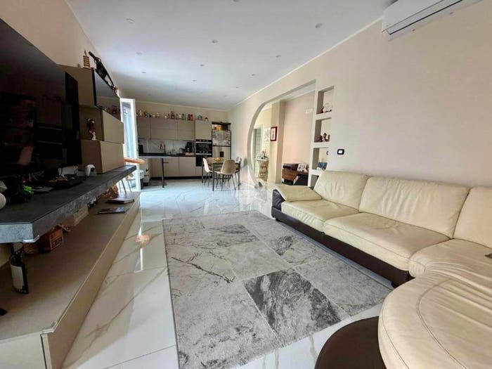 Appartamento trilocale in affitto in Via Cesapepere, Quarto