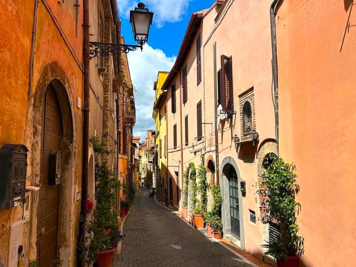 Appartamento trilocale in vendita in via Giovagnoli, Centro Storico, Monterotondo