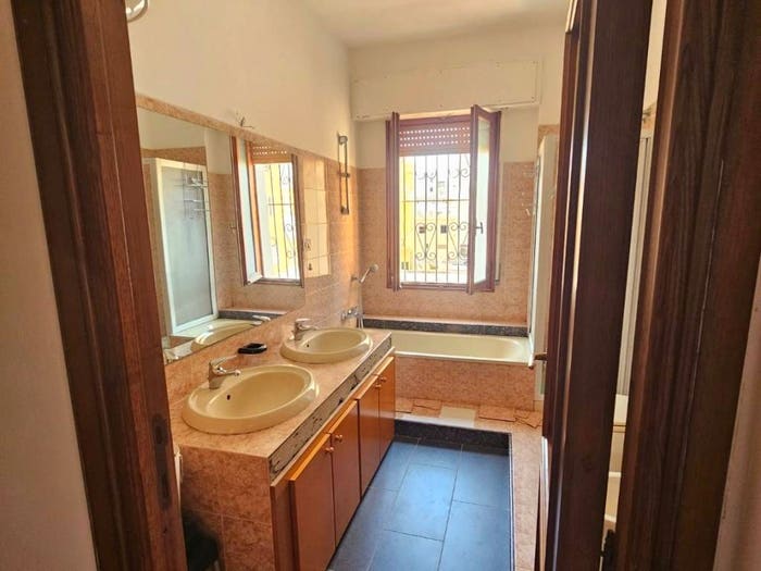 Appartamento con 5 locali in vendita in Via Fondazione Rockefeller, Sant'Agostino, Alghero