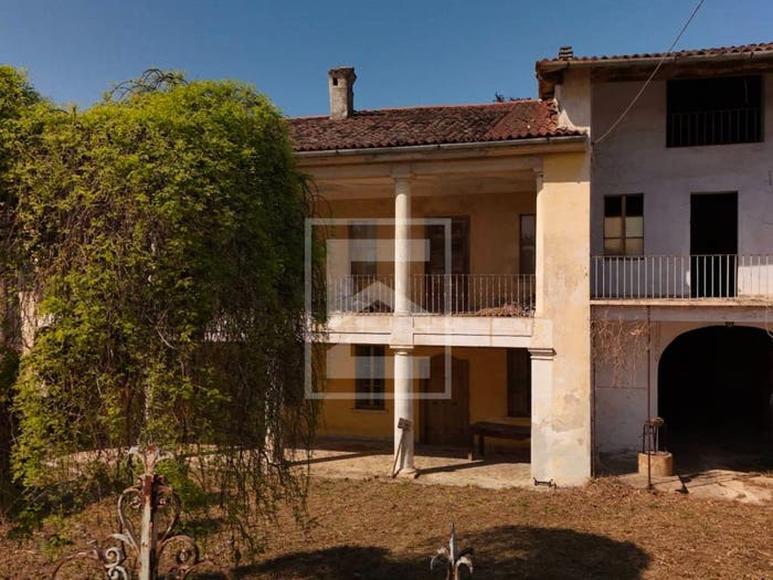 Casa con 6 locali in vendita in Piazza Municipio, Centro, Calvagese della Riviera