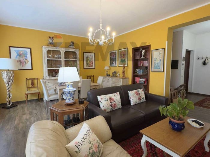 Appartamento con 6 locali in vendita in Via Ferdinando Di Giorgi, Uditore Leonardo Da Vinci Alta, Palermo