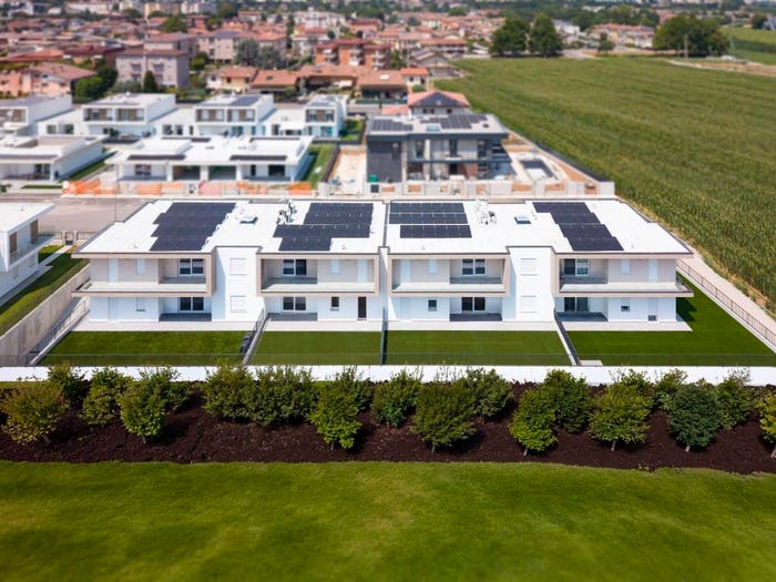 Appartamento quadrilocale in vendita in Via Francesco Petrarca, Centro, Chiari