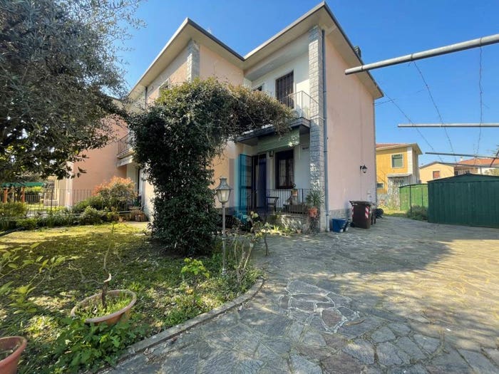 Casa quadrilocale in vendita in Via Nicolò Bettoni, Sant'Anna, Brescia