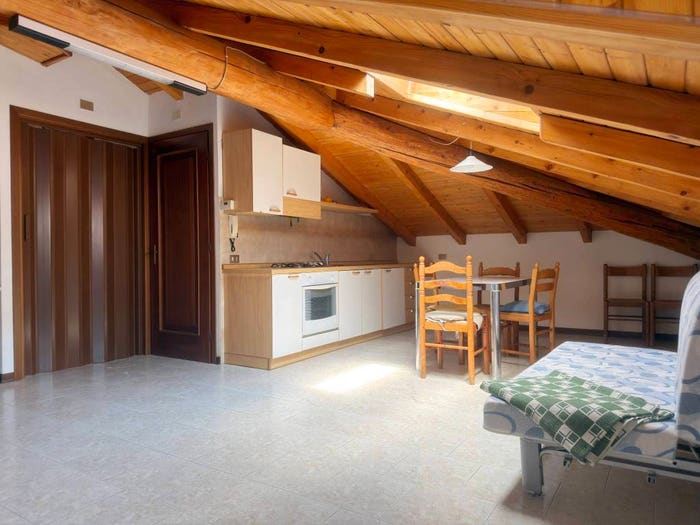 Casa trilocale in vendita in Via Bernina, Centro, Borno
