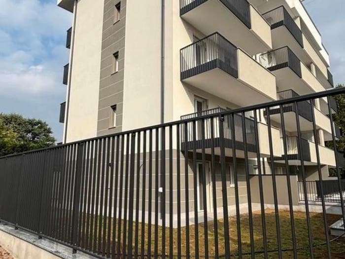 Casa quadrilocale in vendita in Via Novara, Abbiategrasso