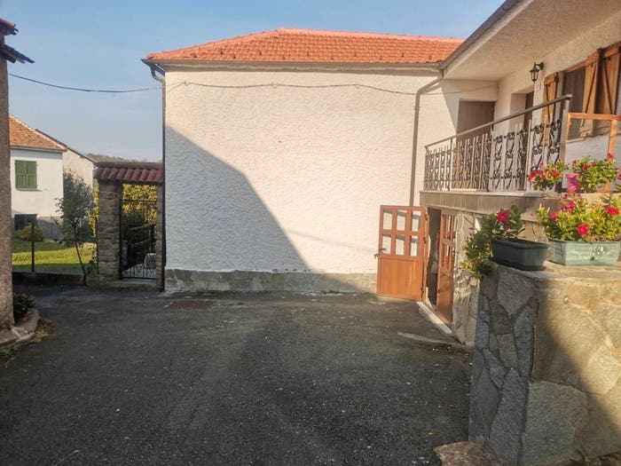 Casa con 6 locali in vendita in Piana Crixia