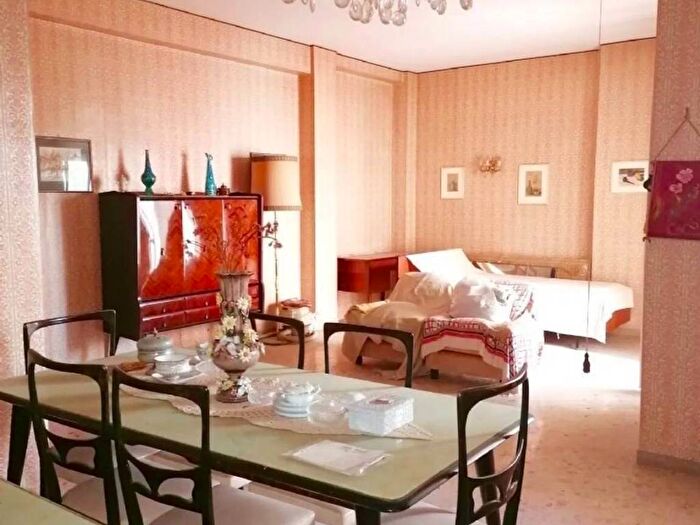 Appartamento trilocale in vendita in Borgo Rodi, Ancona