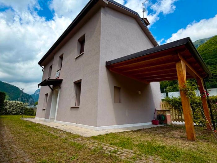 Casa con 5 locali in vendita in Via Aprile, Merlo, Valbrenta
