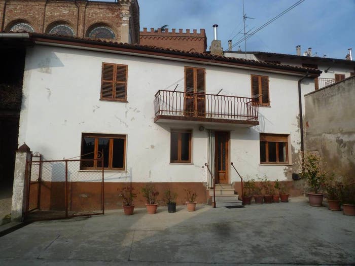 Casa con 6 locali in vendita in Via Asilo, Sala Monferrato