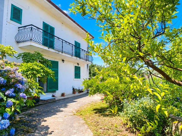 Casa con 6 locali in vendita in Fagnano, Sant'Agata de' Goti