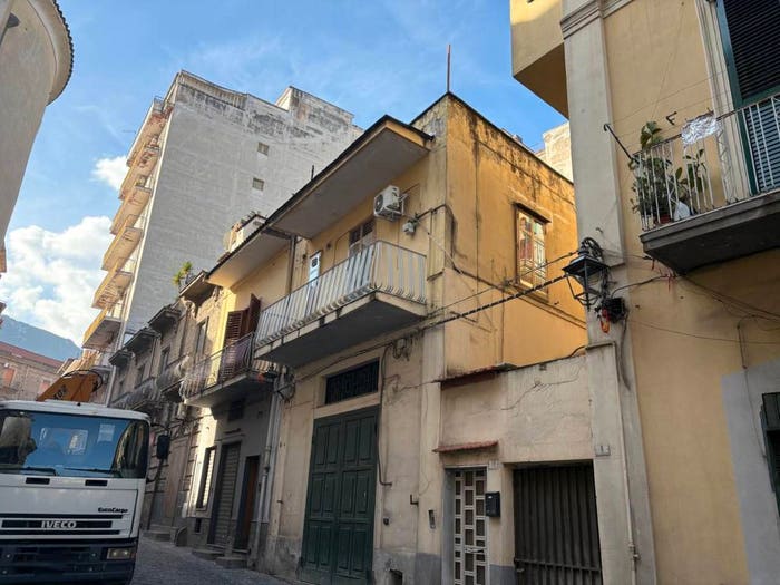 Appartamento quadrilocale in vendita in Via Alberto Malet, Pagani
