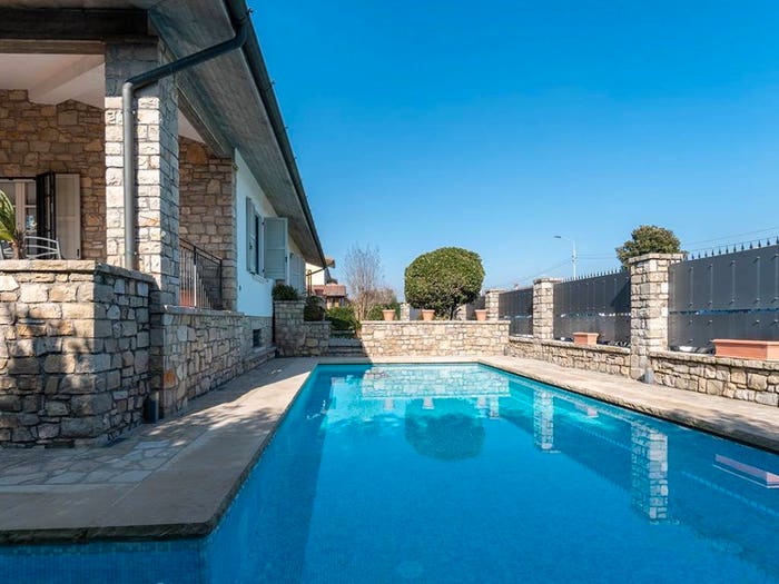 Casa con 5 locali in vendita in Via Battista Zambelli, Centro, Lograto