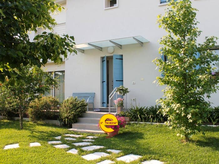 Casa con 6 locali in vendita in via guglielmo marconi, Centro, Maser