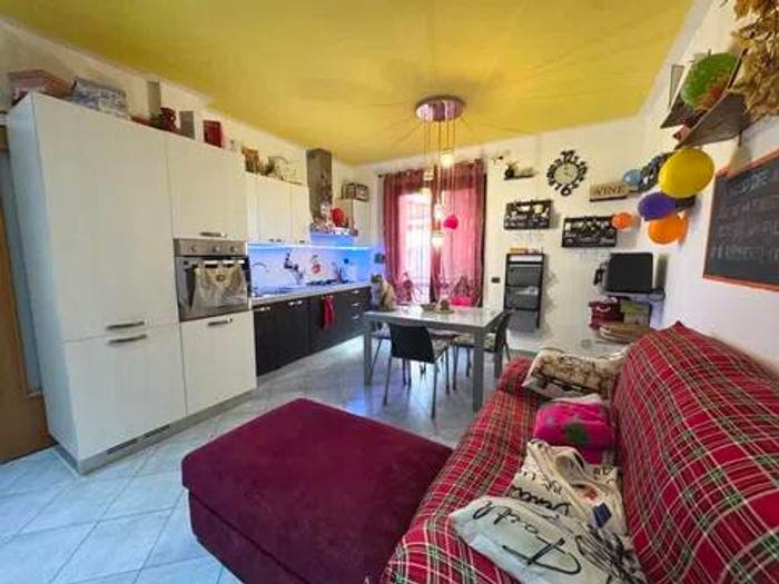 Appartamento trilocale in vendita in Viale Antonio Gramsci, Centro, Gambassi Terme