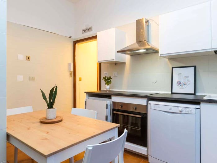 Appartamento con 6 locali in affitto in Via Privata del Don, Carrobbio, Milano