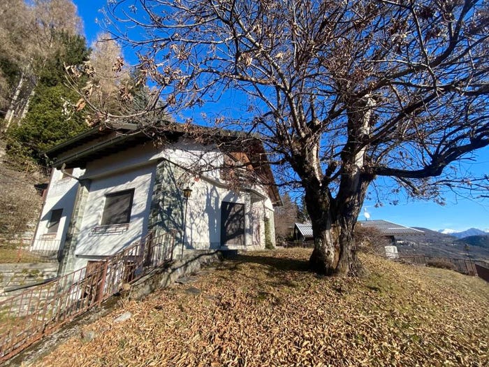 Casa trilocale in vendita in via novi, Lanzo D'Intelvi, Alta Valle Intelvi