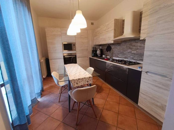Appartamento con 5 locali in vendita in Marina di Massa Centro, Massa
