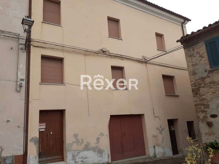 Casa con 5 locali in vendita in Frazione Nidastore, Arcevia