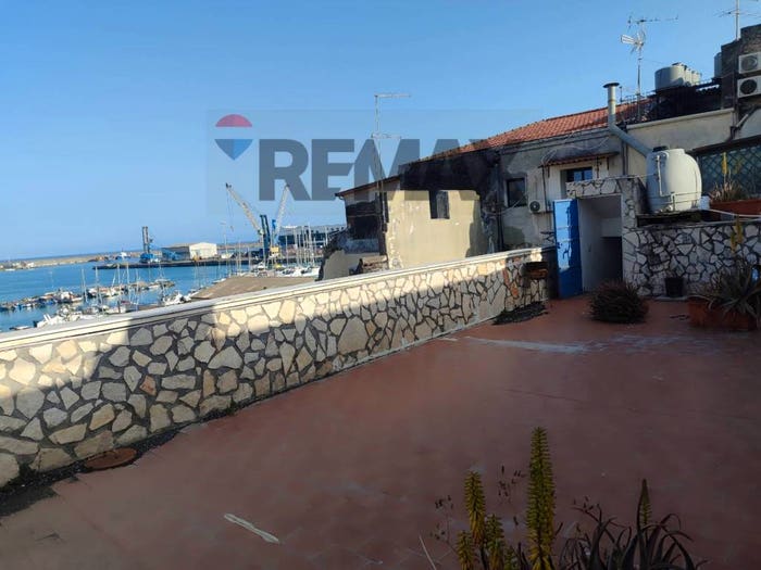 Appartamento quadrilocale in vendita in Vicolo Flavio Gioia, Domenico Tempio Porto, Catania
