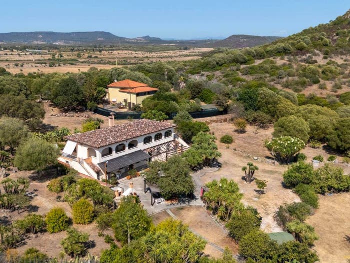Casa con 6 locali in vendita in Regione Angeli Custodi, Pivarada, Alghero