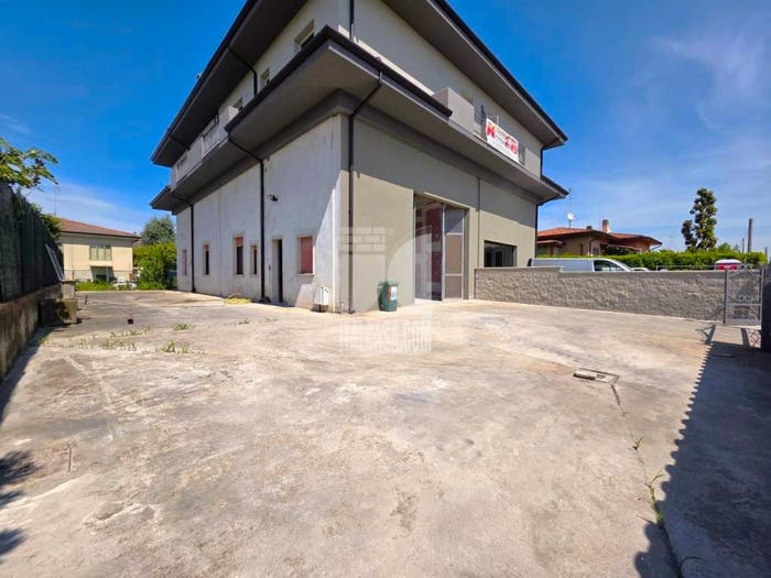 Appartamento quadrilocale in vendita in Via Pisacane, Eremo, Curtatone