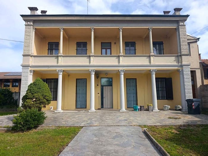 Casa quadrilocale in vendita in Corso Garibaldi, Centro, Mortara