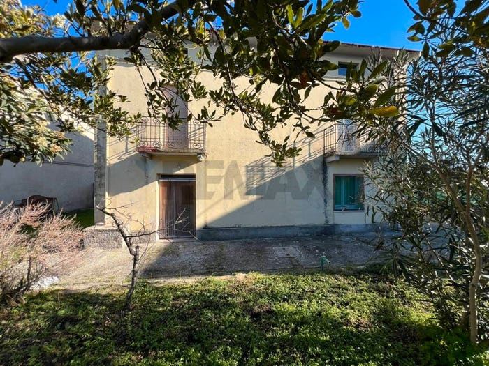 Casa con 6 locali in vendita in Via San Silvestro, Scorciosa, Fossacesia