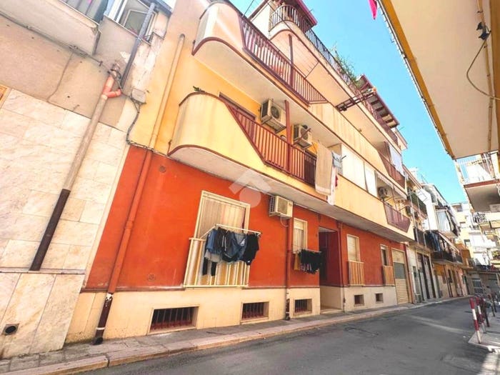 Appartamento trilocale in vendita in Via g affaitati, Settefrati, Barletta