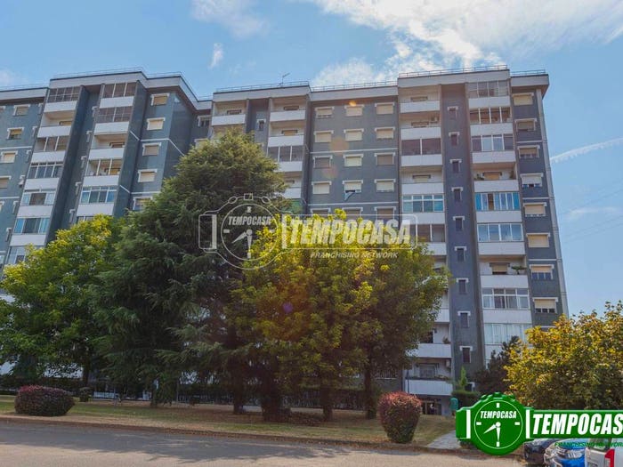 Appartamento quadrilocale in vendita in Via Benvenuto Cellini, Corsico