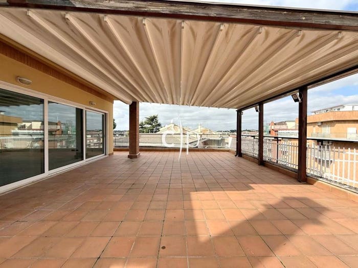 Casa quadrilocale in vendita in Via Santorre di Santarosa, Villa Bonelli, Roma