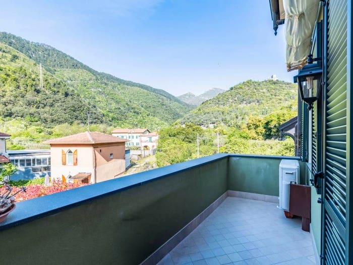 Appartamento trilocale in vendita in Via Nazionale, Zuccarello