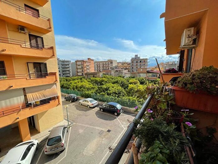 Appartamento con 6 locali in vendita in Via Pio XI Diramazione Gulli, Reggio Calabria