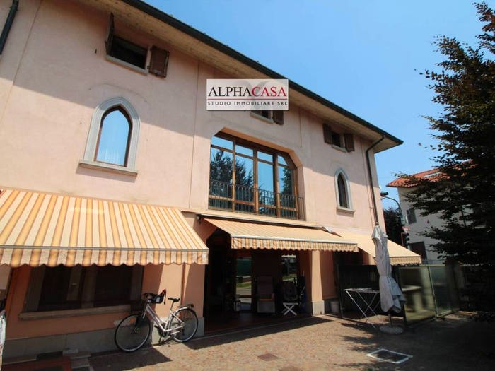 Casa con 5 locali in vendita in Via Roma, Centro, Bonate Sopra