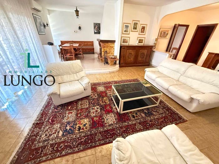 Appartamento con 5 locali in vendita in Via dei Peligni, Piccarello, Latina
