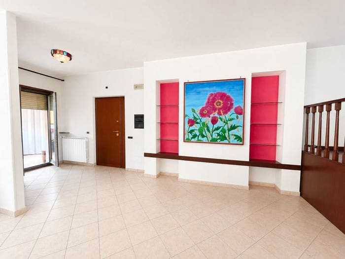 Appartamento con 5 locali in vendita in Via Artena, Giulianello, Cori
