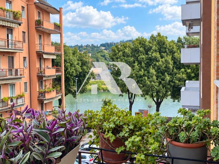 Appartamento con 5 locali in vendita in Via Ambrogio Contarini, Borgo Nuovo Navigatori, Verona