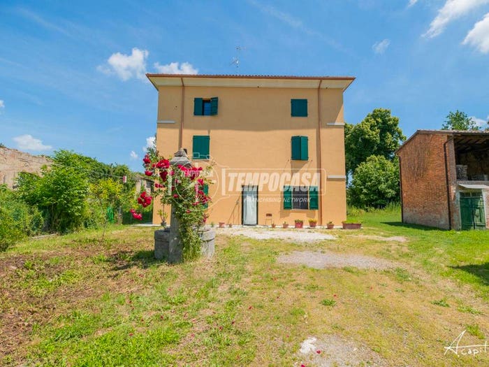 Appartamento con 5 locali in vendita in Via Panaria Est, Camposanto
