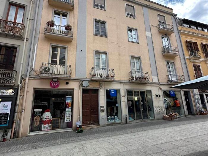 Appartamento quadrilocale in vendita in Via Giuseppe Garibaldi, Villanova, Cagliari