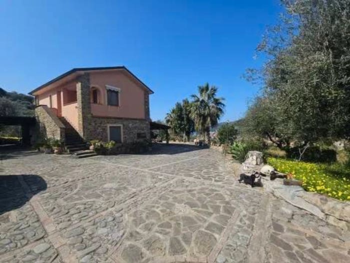 Casa con 6 locali in vendita in Località Guarino No Number, Centro, San Mauro Cilento