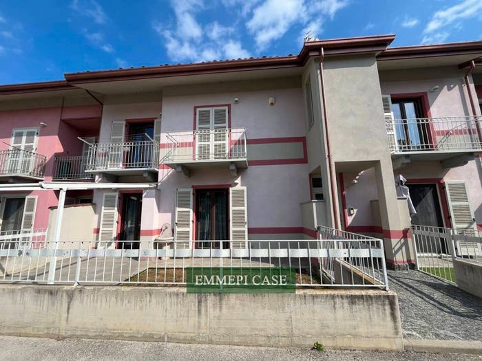 Casa con 5 locali in vendita in Via Circonvallazione, San GiovanniPerucca, Trinità